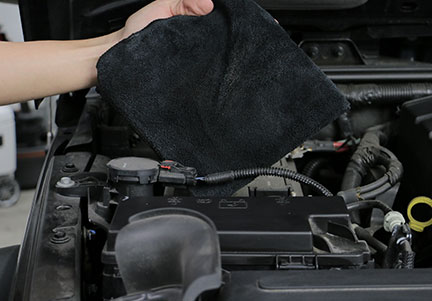 jeep engine bay cleaning - chemical guys workhorse black